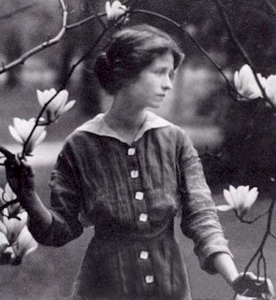 Edna St. Vincent Millay - young