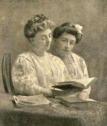 Kate douglas wiggin and her sister Nora