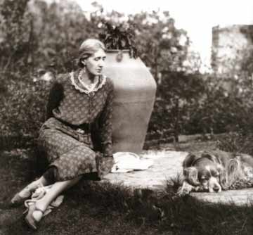 Virginia Woolf and Pinka