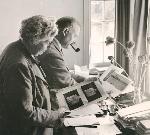 Agatha Christie & Max Mallowan 1950-Wikimedia Commons