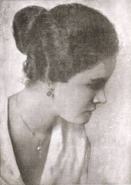 Georgia Douglas Johnson on the cover of The Crisis