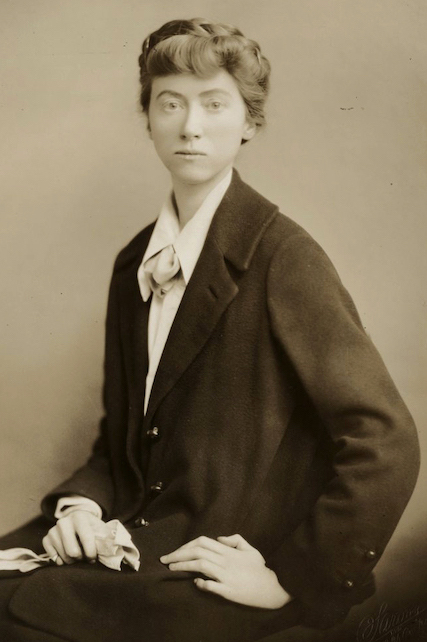 poet Marianne Moore young
