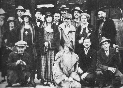 Mina Loy and her crowd