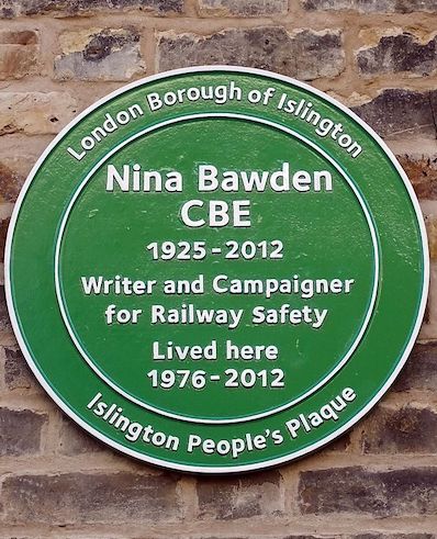 Nina Bawden CBE (Islington) plaque